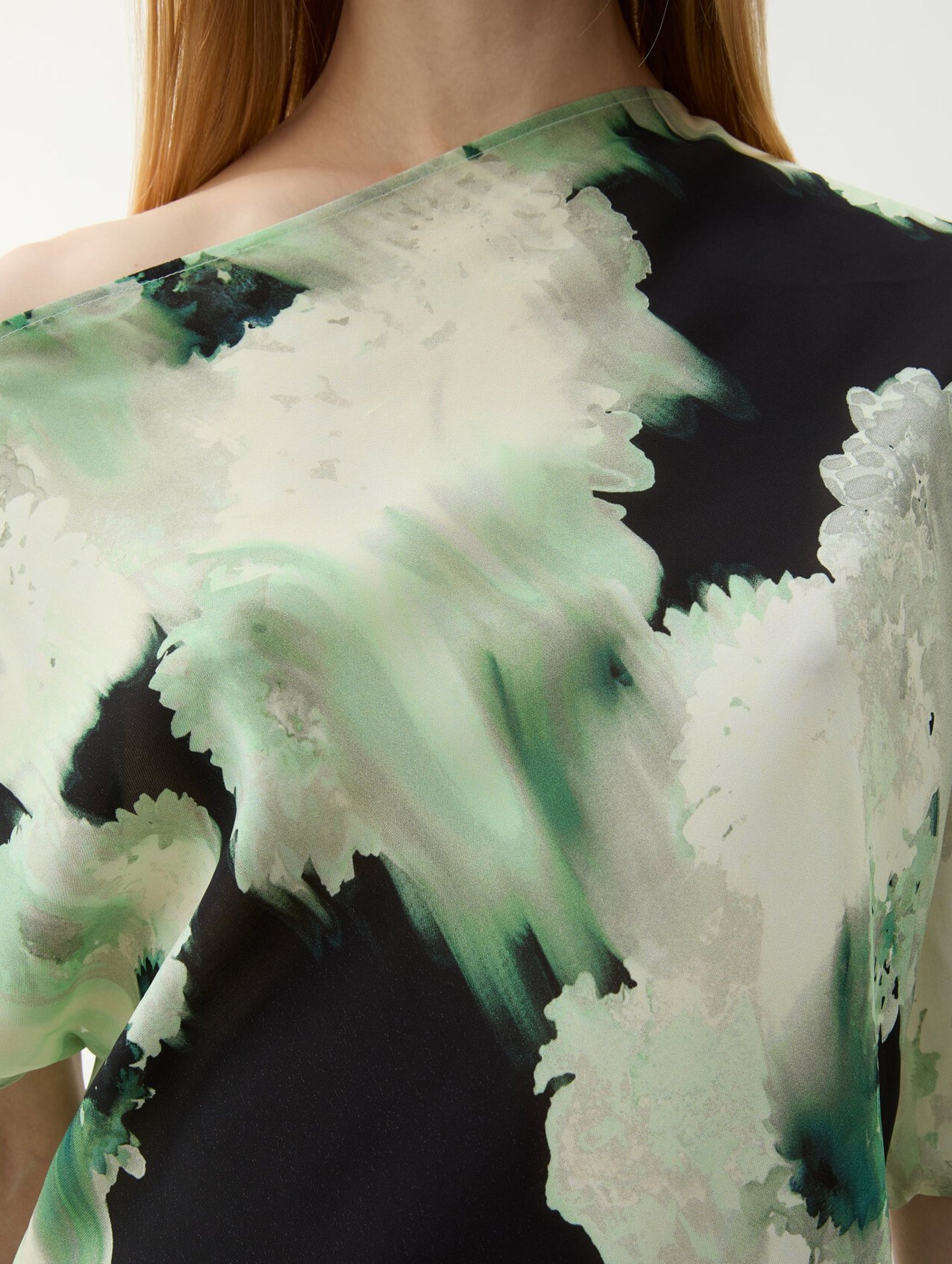 Bono Drape Blouse in Blurry Flower Green