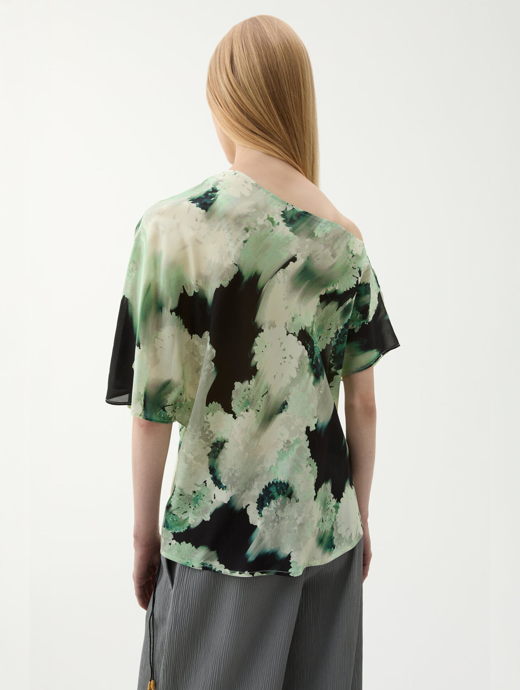 Bono Drape Blouse in Blurry Flower Green