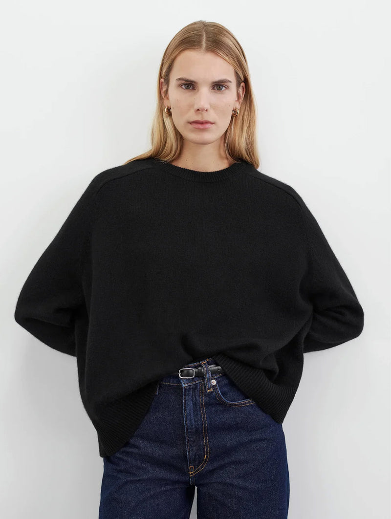 Boyfriend Cashmere Crewneck Sweater in Black