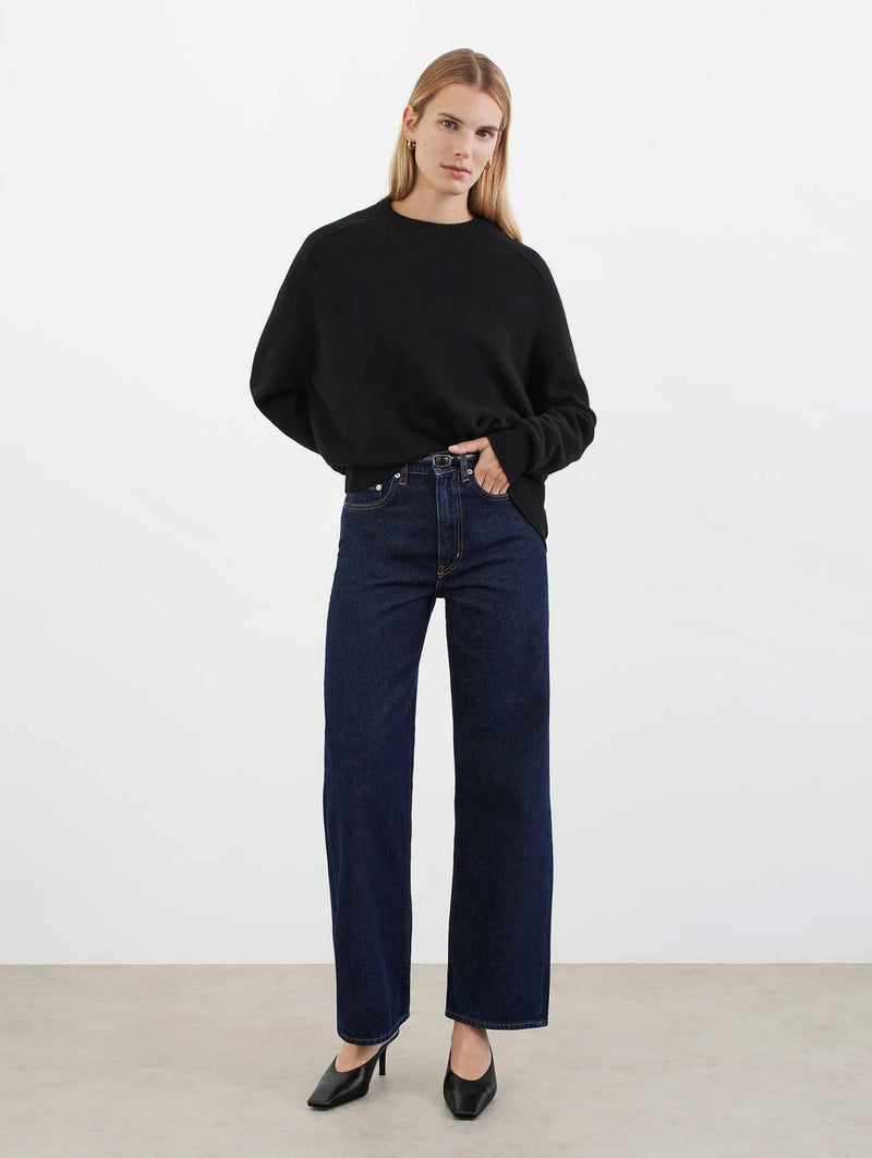 Boyfriend Cashmere Crewneck Sweater in Black