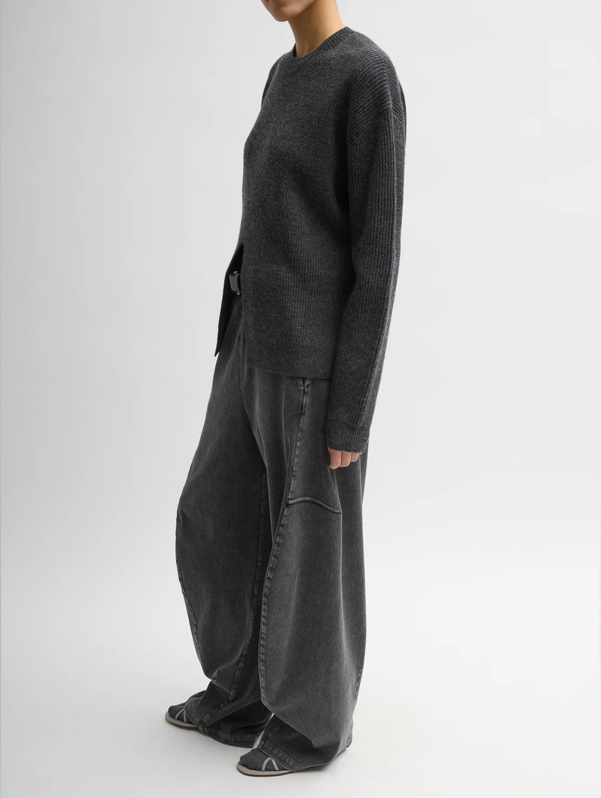 Cardigan Stitch Spilt Front Crewneck Easy Pullover in Heather Grey