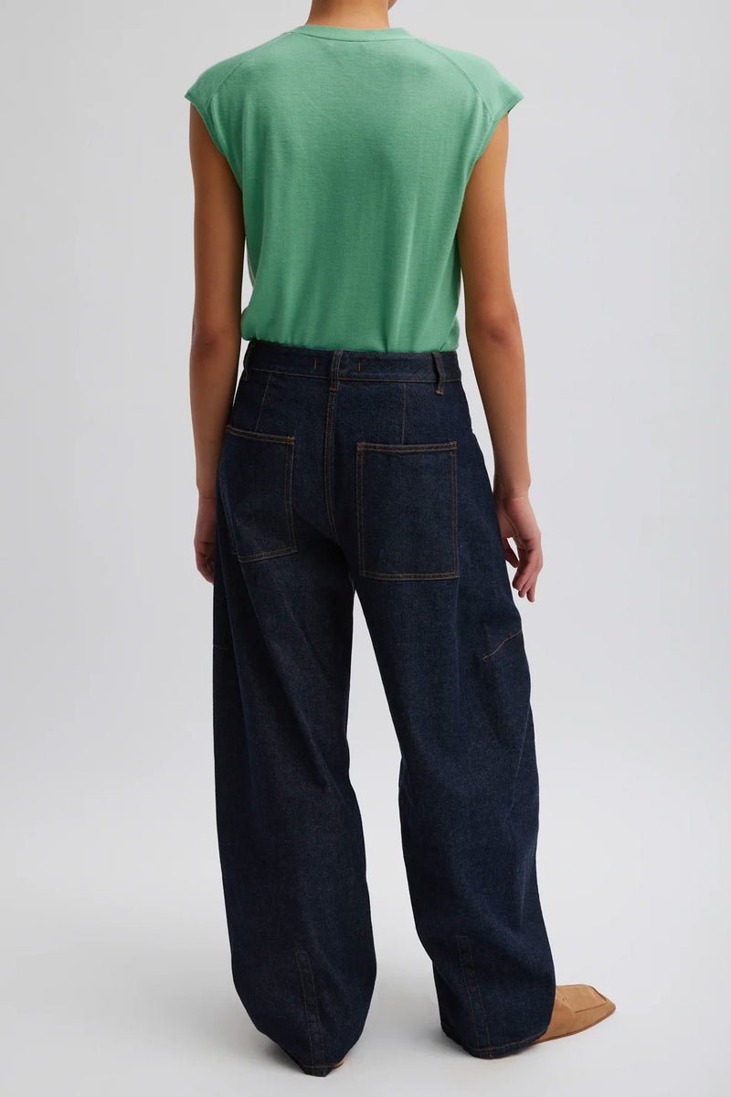 Cashmere Silk Blend Sleeveless Sweater in Green Tea