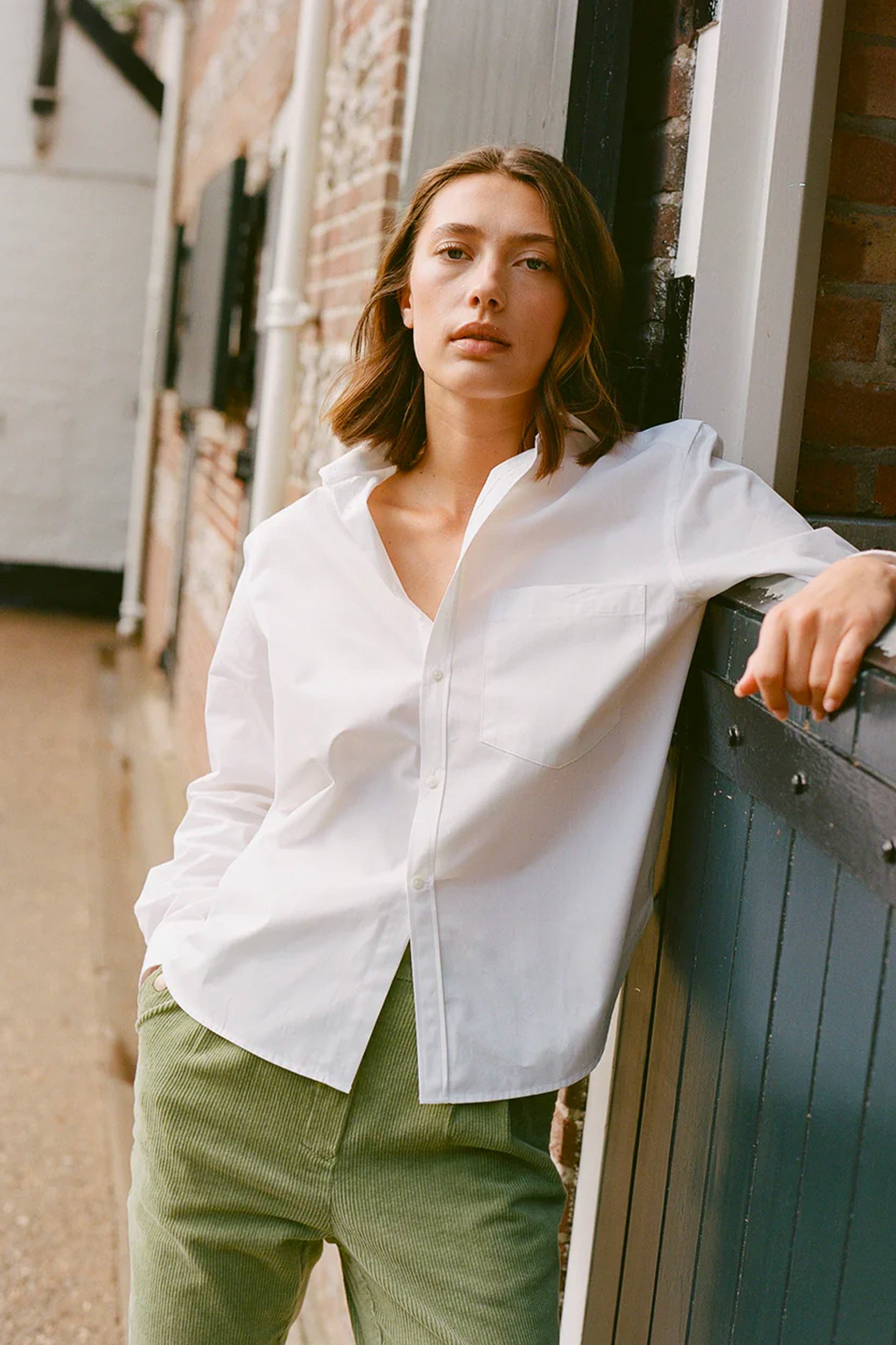 The Classic Poplin Shirt in White