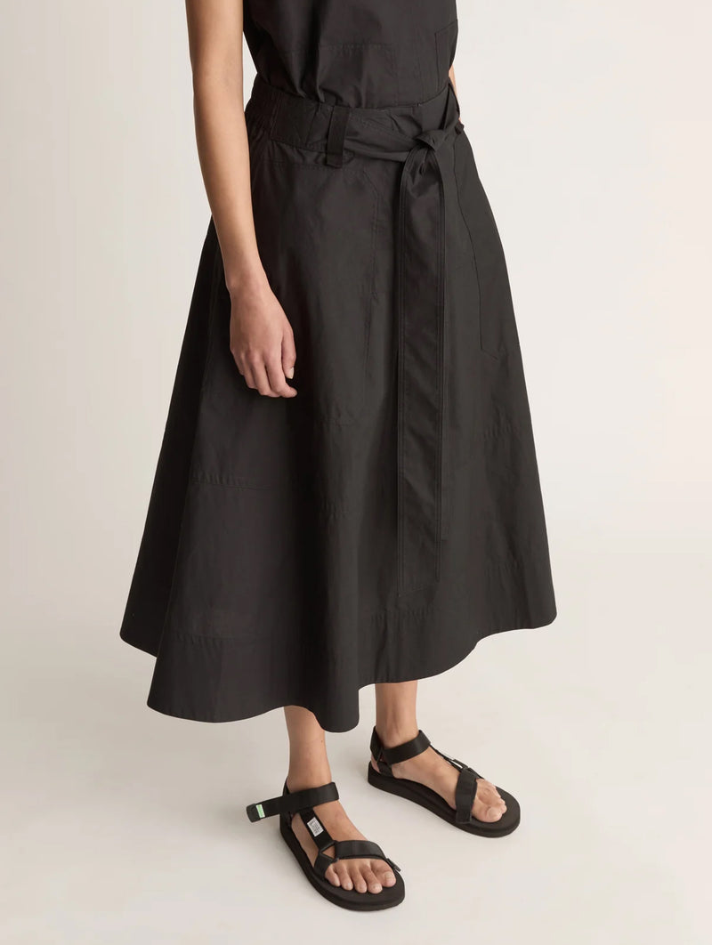 LM Poplin Flare Skirt in Black