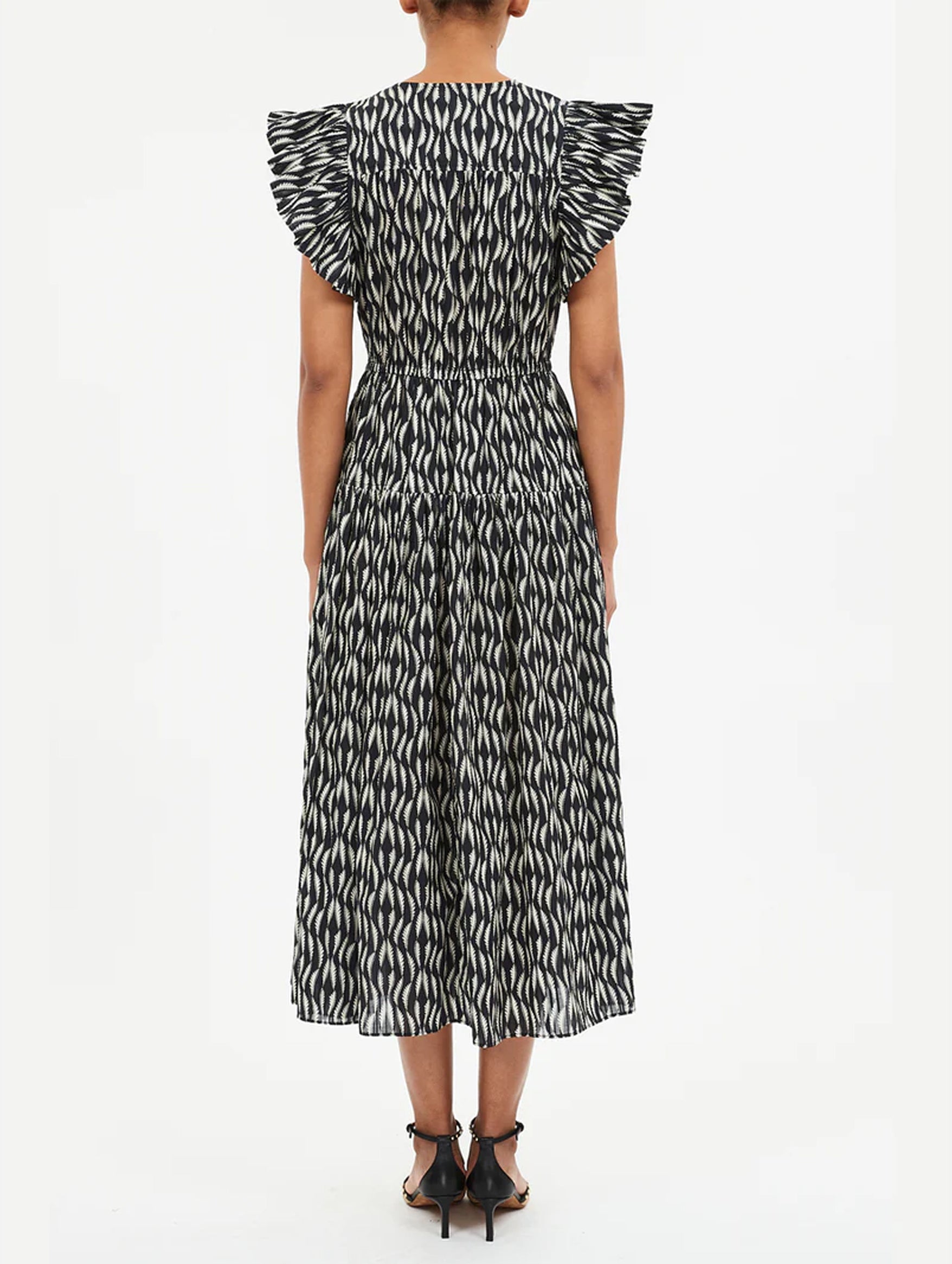 Kairi Flutter Sleeve Midi Dress in Graphite