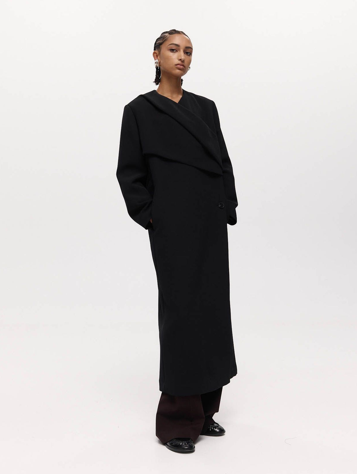 Roan Wrap Coat in Black