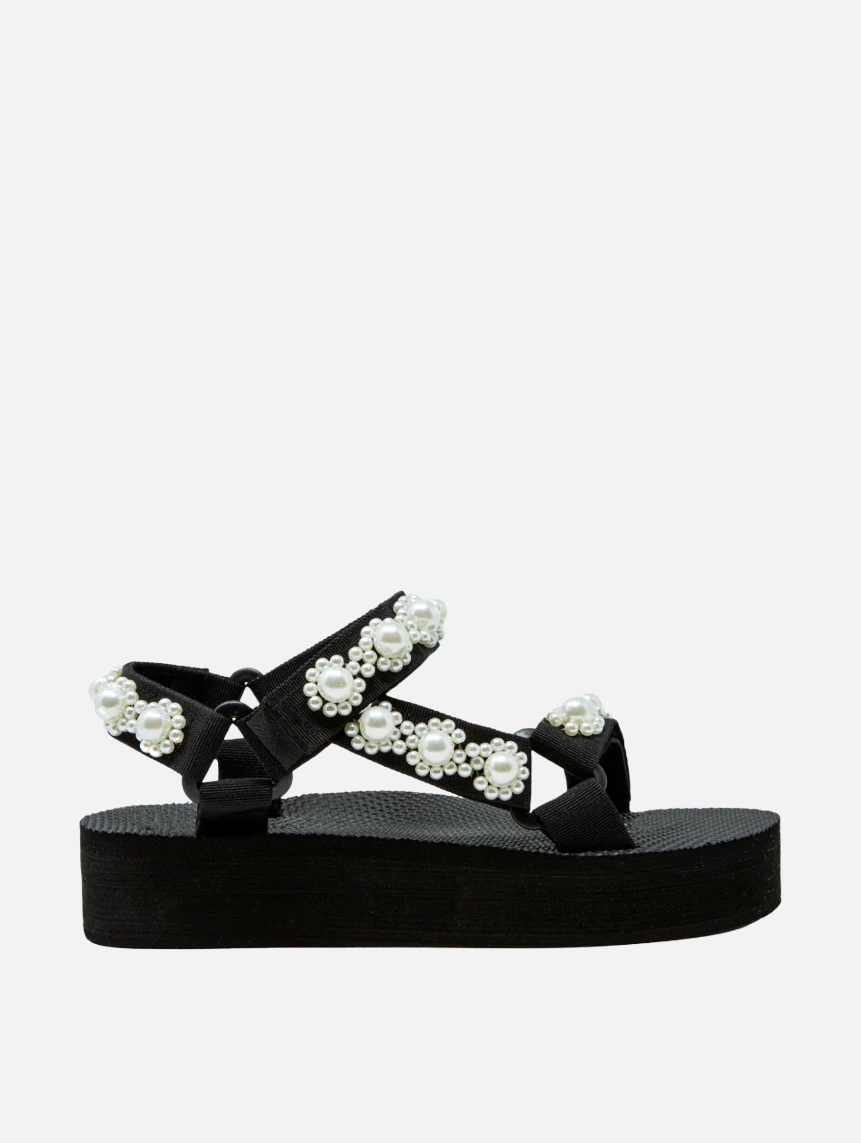 Trekky Platform Sandal in Pearls
