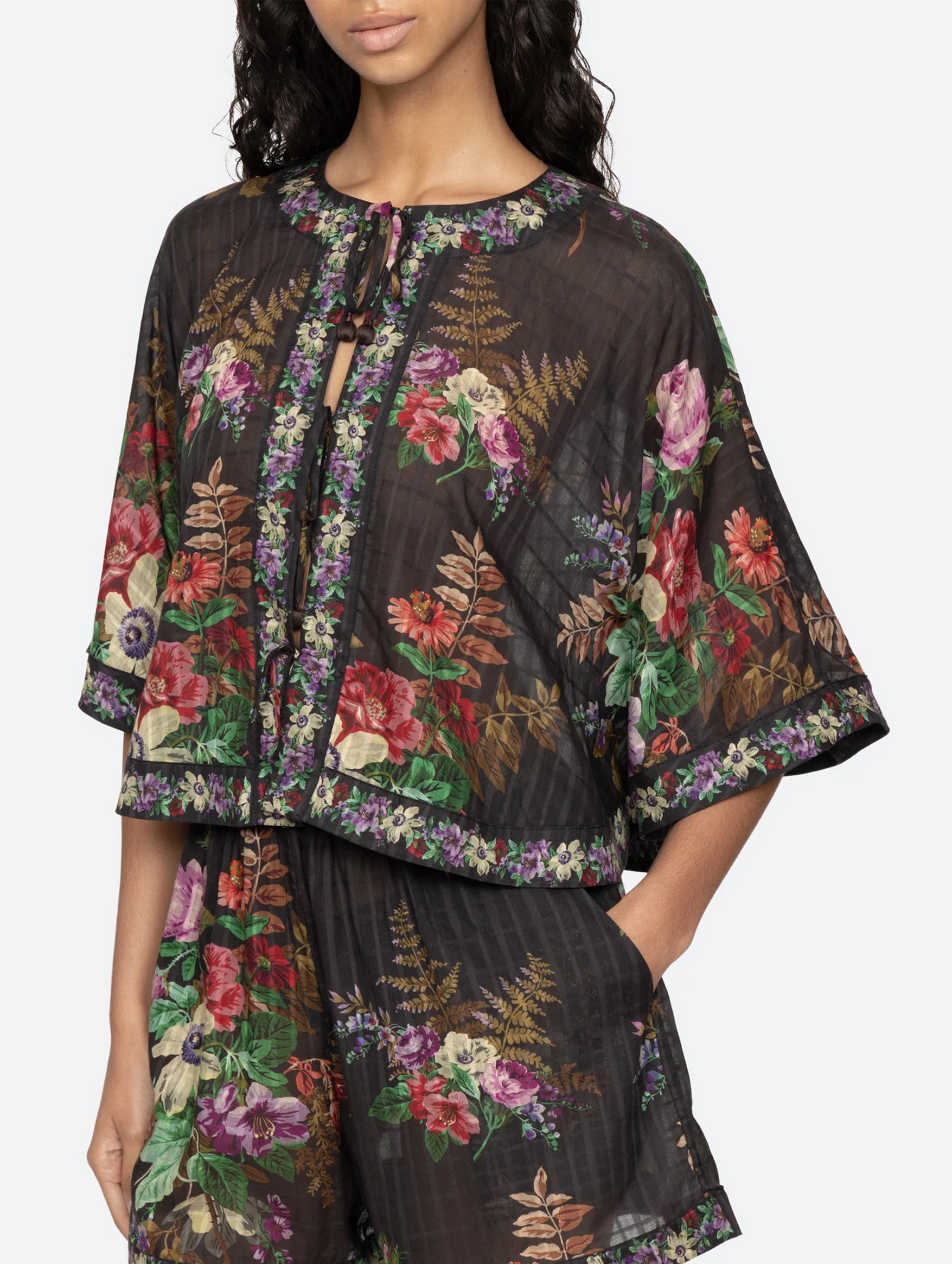 Viktoria Tie Front Top in Black