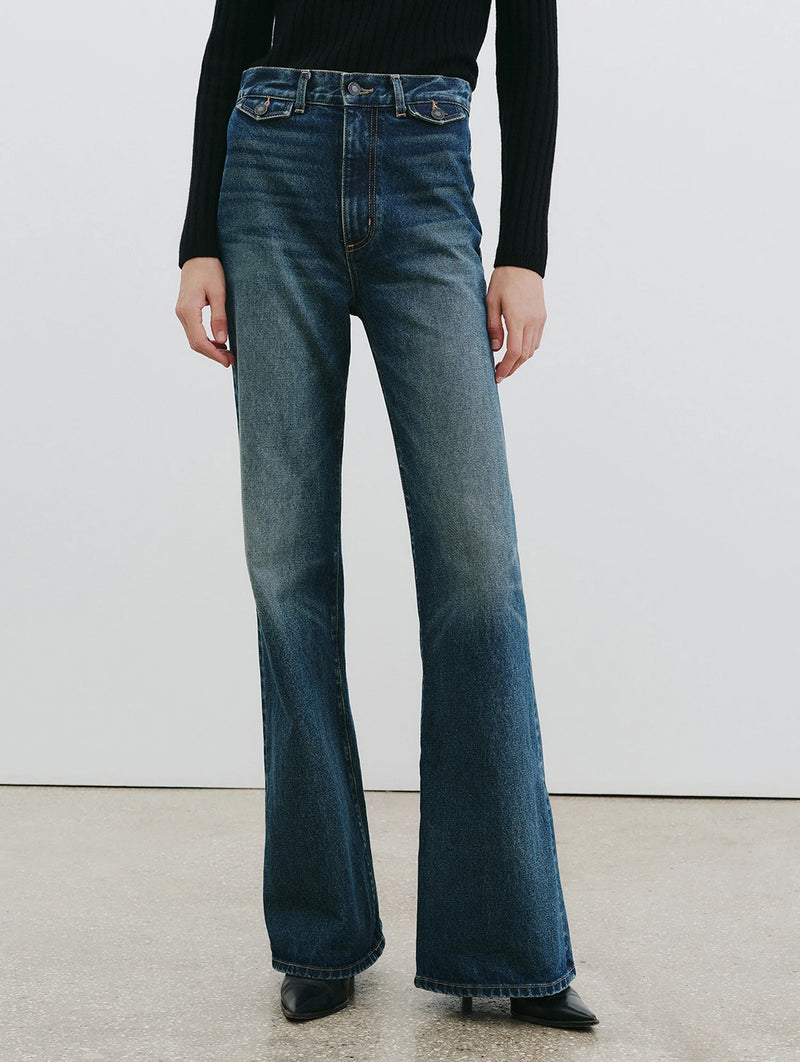 Edira Jean in Simon Wash