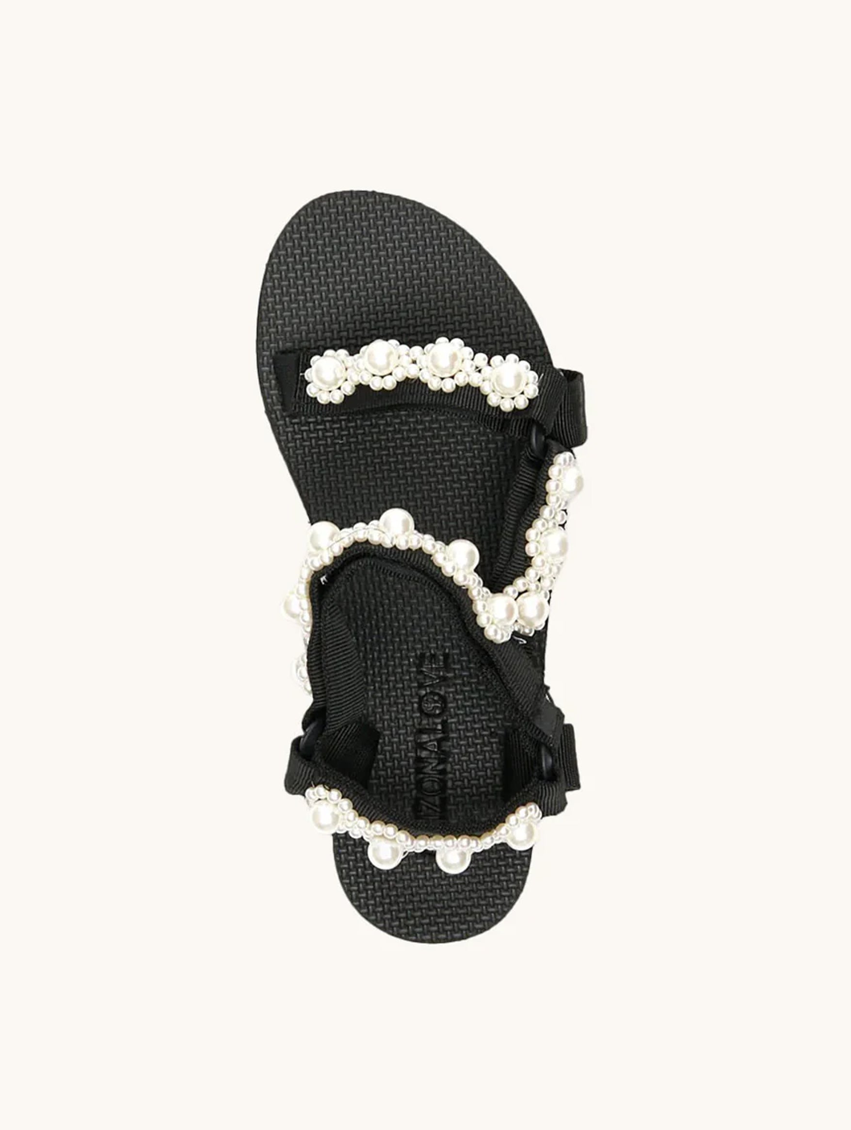 Trekky Sandal in Pearls