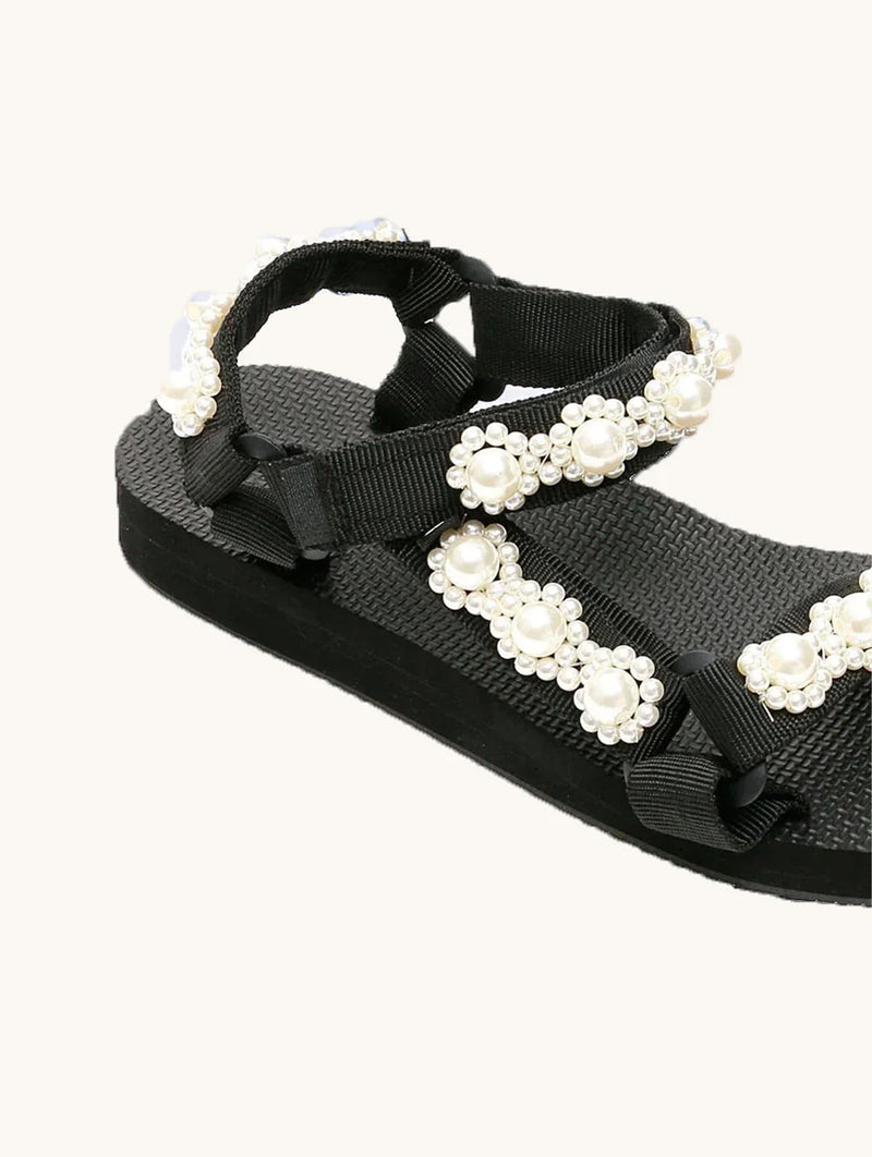 Trekky Sandal in Pearls