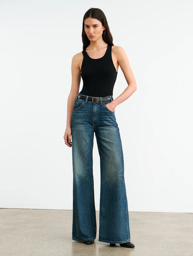 Salome Jean in Simon Wash