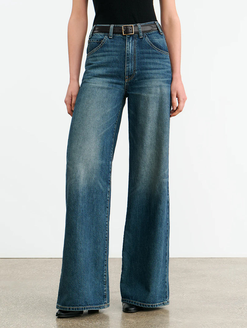Salome Jean in Simon Wash