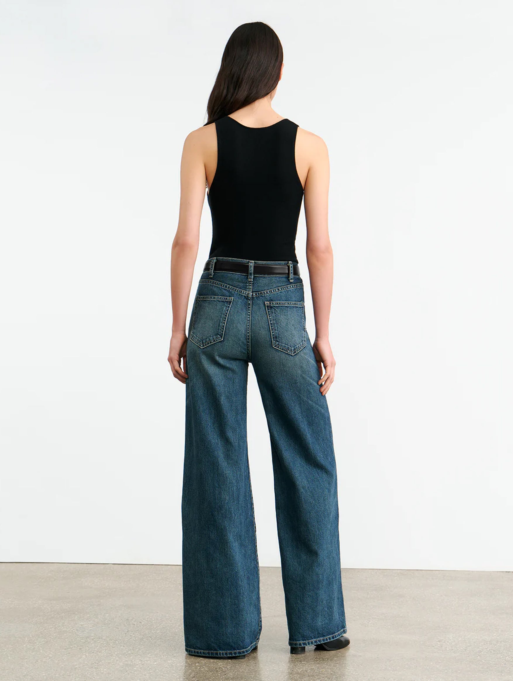 Salome Jean in Simon Wash