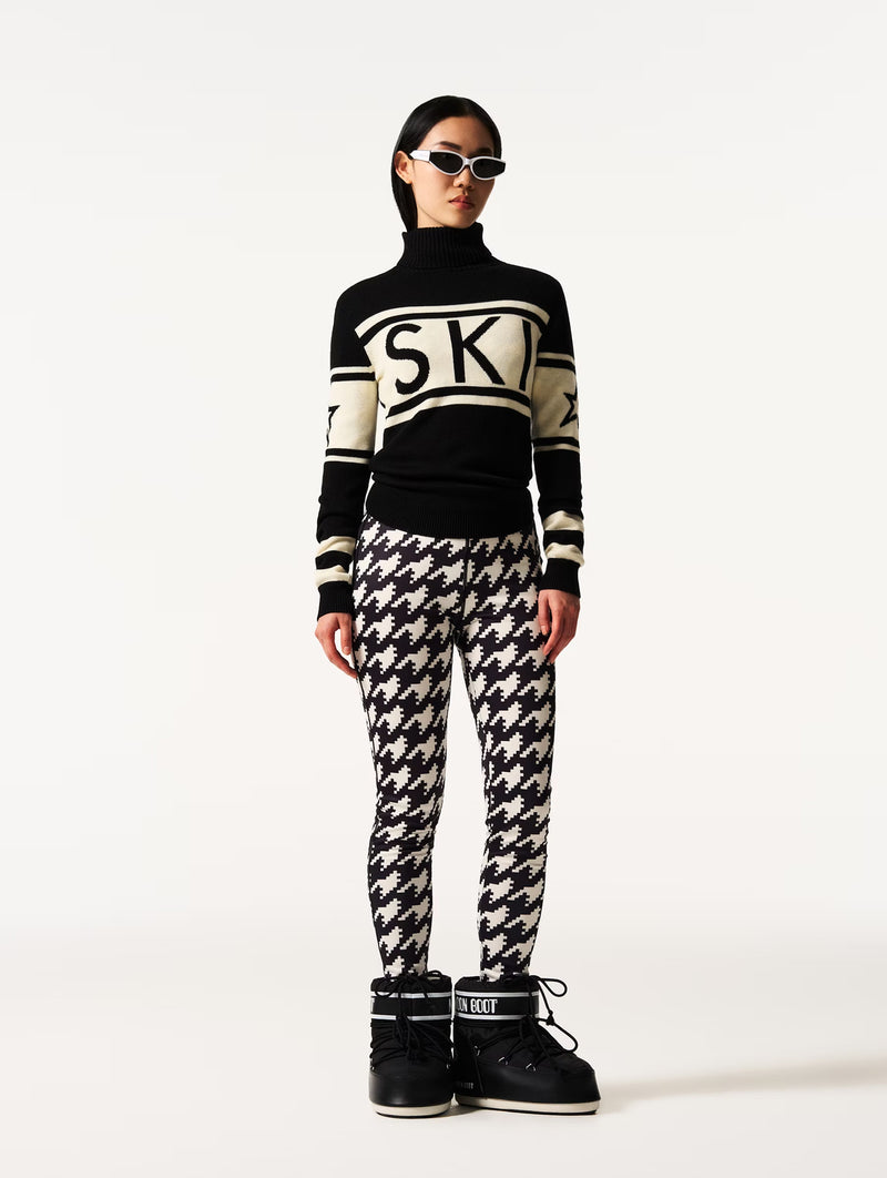 Schild Sweater in Black