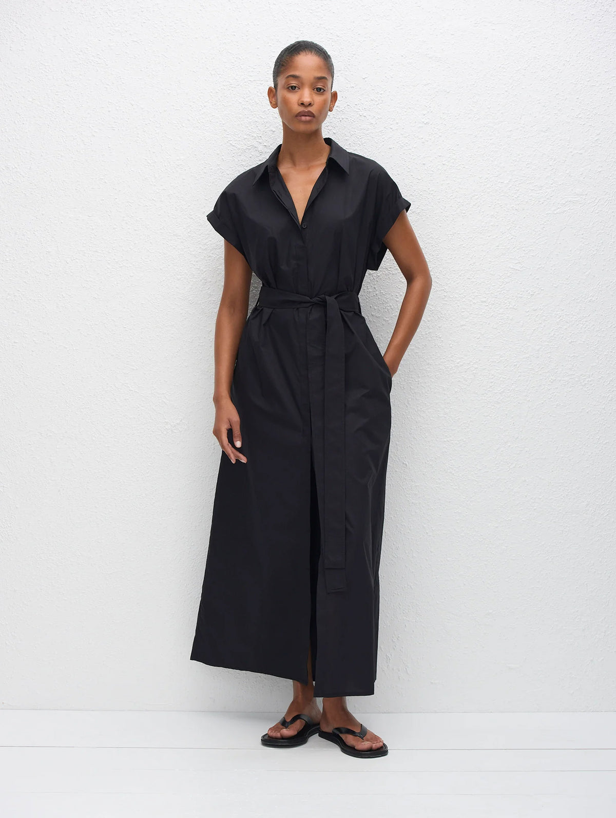 Sleeveless Shirt Dress in Black