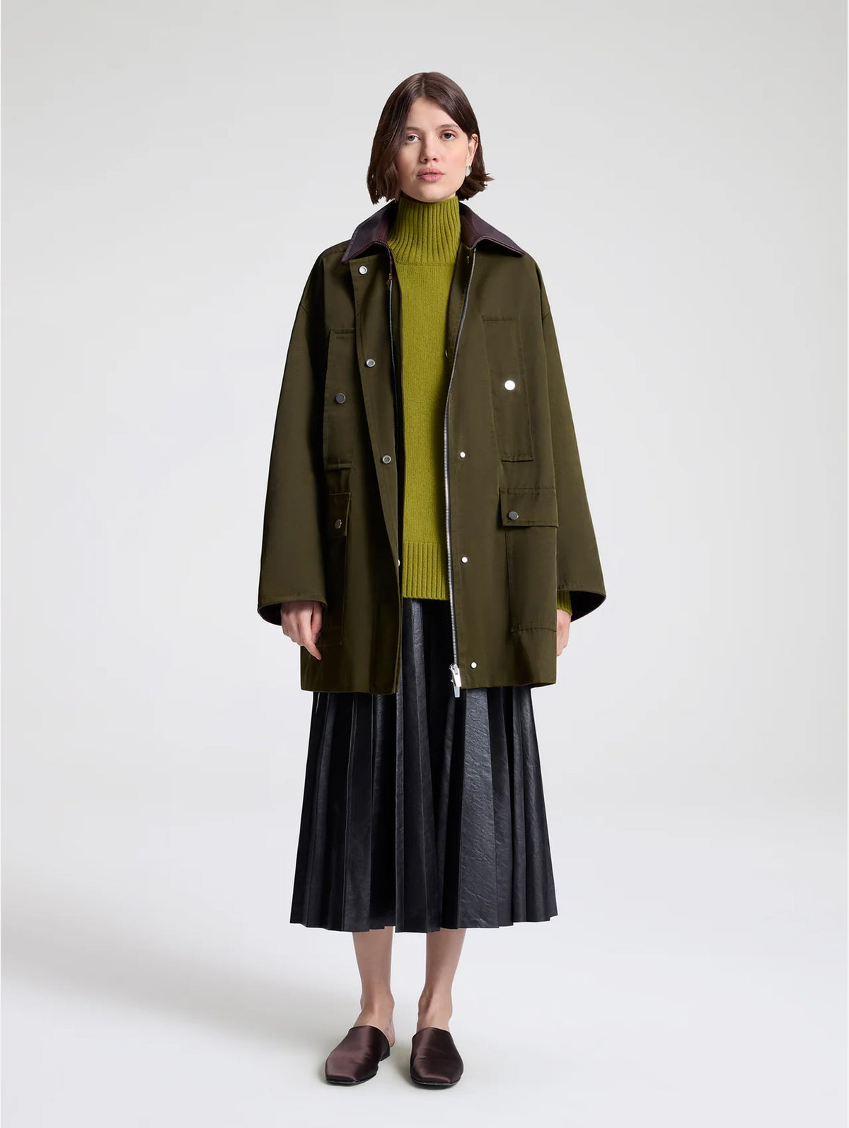 Theo Oil Cloth Jacket in Military