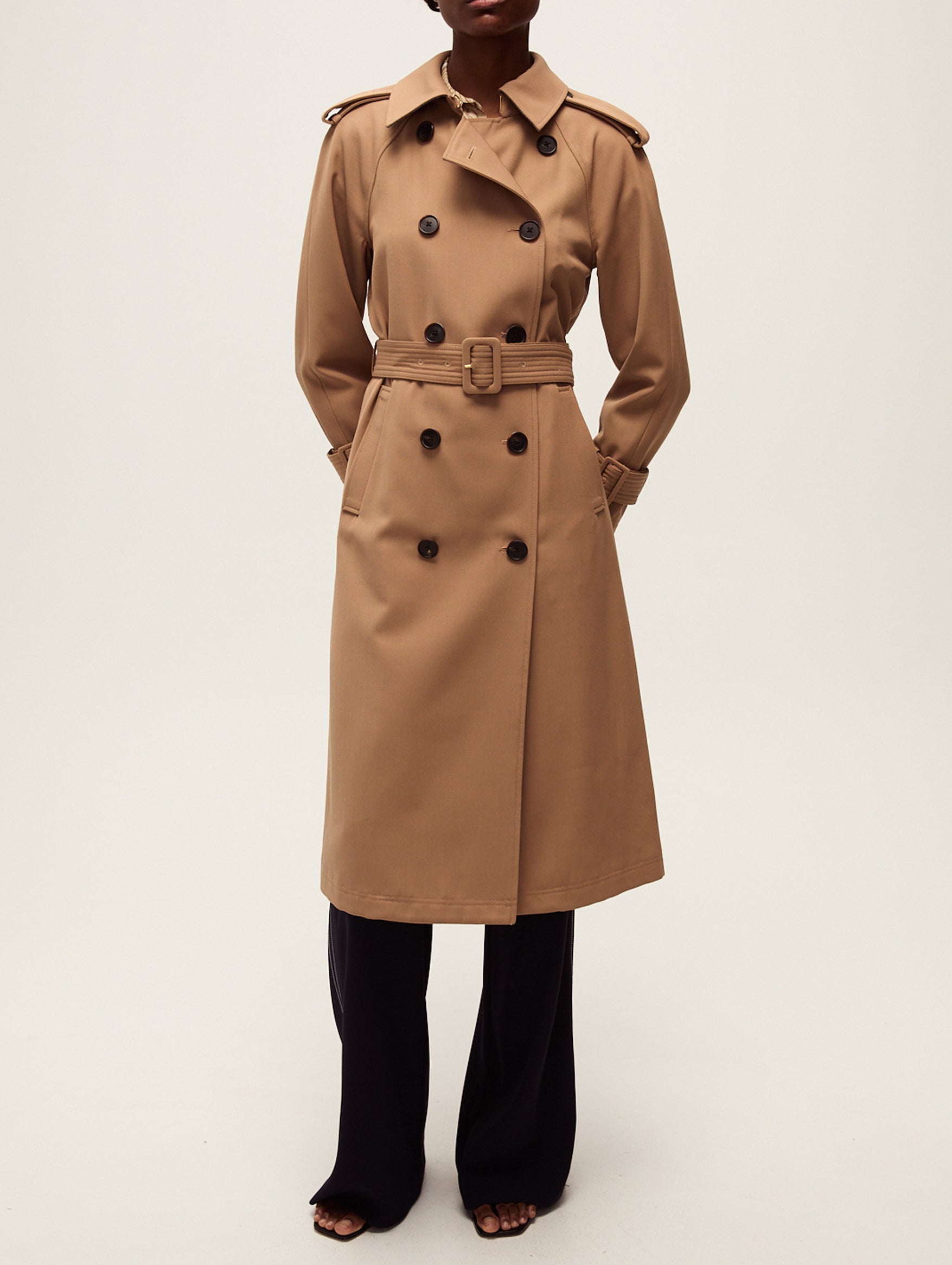 Conneley Dickey Trench Coat in Hazelnut