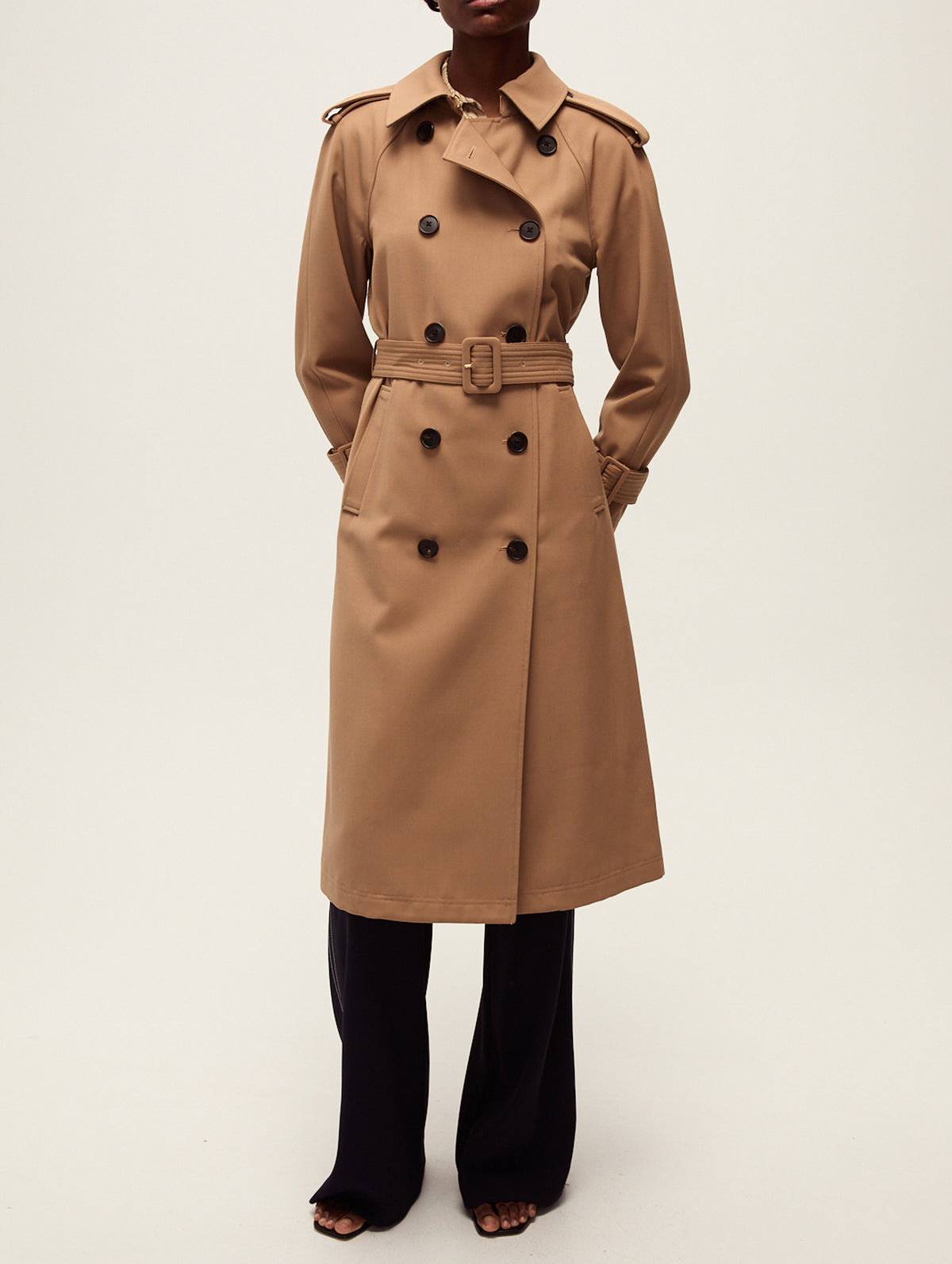 Conneley Dickey Trench Coat in Hazelnut