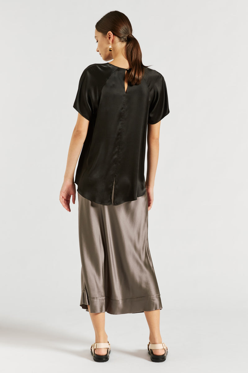 Stella Silk Raglan Tee in Black